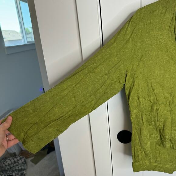 Bryn Walker Green Textured Rayon Lightweight Tie Front Blouse Top Size Medium - Picture 2 of 6